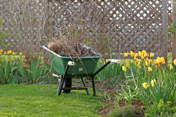 Flower Bed Cleanup Service in Lehi